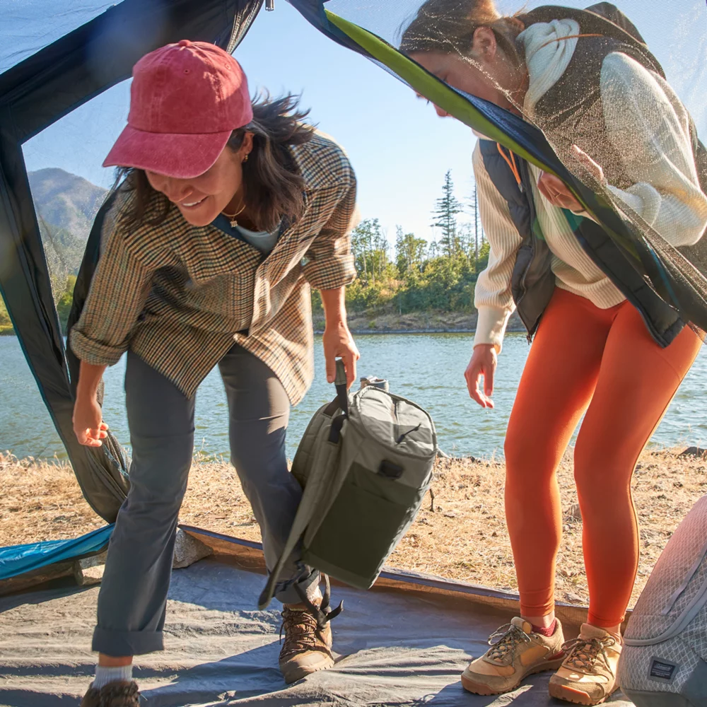 Coleman TranslatR⢠16-Can Convertible Soft-Sided Cooler Totepack - Image 7